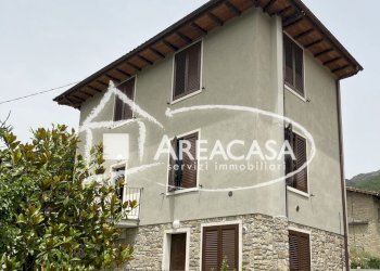 facciata - Casa indipendente Acquasanta Terme - foto 2