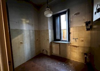 Cucina - Trilocale piazza Patrioti, Taino - foto 15