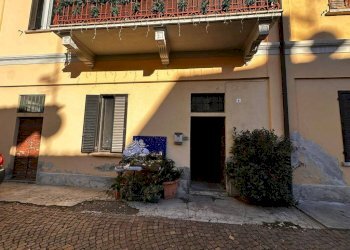 Facciata - Trilocale piazza Patrioti, Taino - foto 21