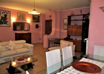 Salone - Three-room apartment via dei Salici, 7c, Cesano Boscone - photo 2