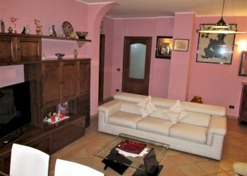 Salone - Three-room apartment via dei Salici, 7c, Cesano Boscone - photo 4