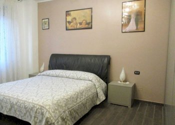 Camera da letto - Three-room apartment via dei Salici, 7c, Cesano Boscone - photo 17