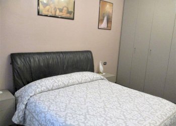Camera da letto - Three-room apartment via dei Salici, 7c, Cesano Boscone - photo 18