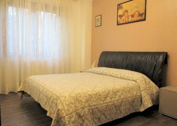 Camera da letto - Three-room apartment via dei Salici, 7c, Cesano Boscone - photo 20