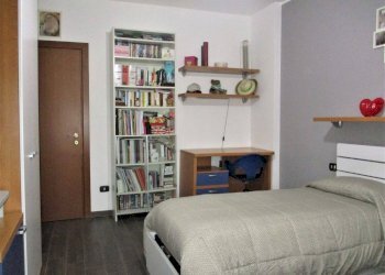 Camera da letto - Trilocale via dei Salici, 7c, Cesano Boscone - foto 23