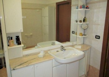 Bagno - Three-room apartment via dei Salici, 7c, Cesano Boscone - photo 27