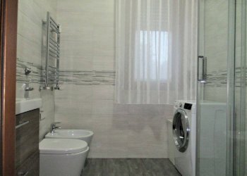Bagno - Three-room apartment via dei Salici, 7c, Cesano Boscone - photo 30