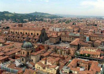bologna - Posto Moto via Centotrecento, 13, Bologna (zona Centro Storico) - foto 1