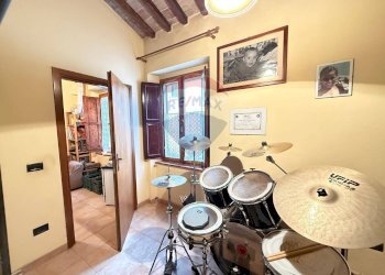 Sala da pranzo - Casa semi indipendente Via Marzocco
 
6, Rosignano Marittimo - foto 13