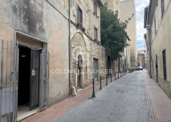 Foto 17 - Laboratorio Via delle Torri
 
43, Tarquinia - foto 17