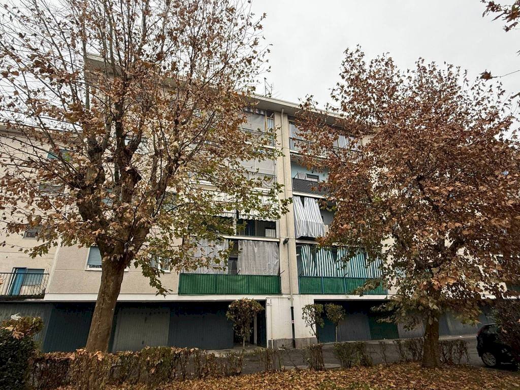 Facciata - Appartamento via degli Ulivi, 78, Torino (zona Falchera) - foto 1