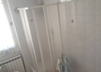 Bagno - Quadrilocale via Gian Battista Monti, 21, Genova (zona Sampierdarena) - foto 1