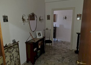 Disimpegno - Quadrilocale via Gian Battista Monti, 21, Genova (zona Sampierdarena) - foto 4