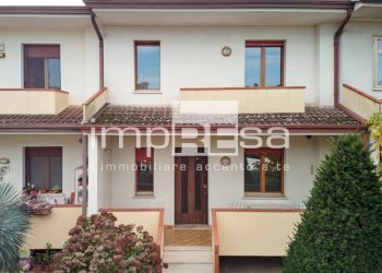 Foto 2 - Villa a Schiera VIA F.lli Calvi, Paese - foto 2