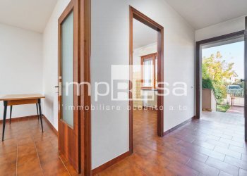 Foto 7 - Villa a Schiera VIA F.lli Calvi, Paese - foto 7