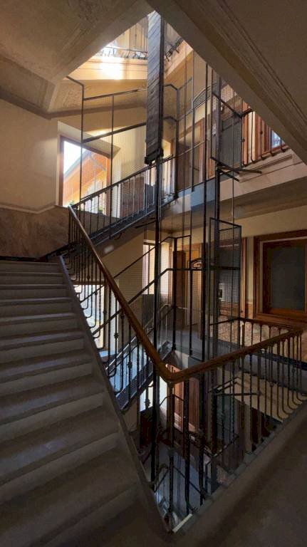 Interno palazzo - Trilocale piazza Martiri della Libertà, 6, Biella - foto 3