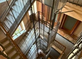 Interno palazzo - Trilocale piazza Martiri della Libertà, 6, Biella - foto 5