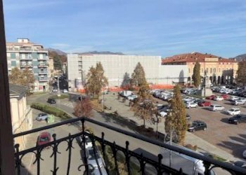 Balcone - Trilocale piazza Martiri della Libertà, 6, Biella - foto 12