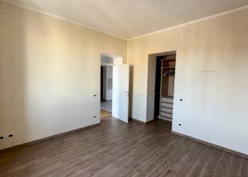 Camera da letto - Trilocale piazza Martiri della Libertà, 6, Biella - foto 18