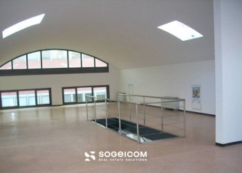 Interno non residenziale - Ufficio via Giuseppe Valentini, 30, Prato - foto 5