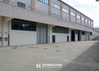 Facciata - Magazzino via Sile, 6, Volpago del Montello - foto 7