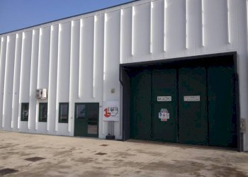 Facciata - Capannone via Valcunsat, 10, Casarsa della Delizia - foto 3