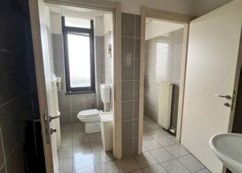 Bagno - Ufficio viale dell'Industria, 17, Caponago - foto 3