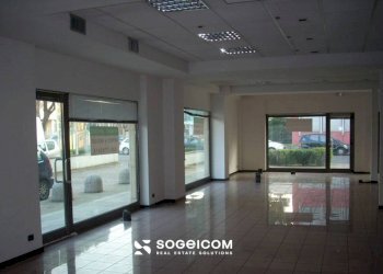 Interno non residenziale - Ufficio via Giuseppe Valentini, 30, Prato - foto 5