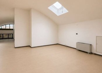 Stanza non arredata - Office via Giuseppe Valentini, 30, Prato - photo 6