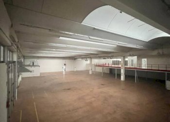 Interno non residenziale - Warehouse via Priula, Nervesa della Battaglia - photo 21