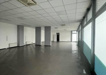 Interno non residenziale - Warehouse via Priula, Nervesa della Battaglia - photo 22