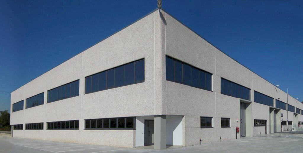 Facciata - Capannone viale Enrico Fermi, 12, San Giorgio di Nogaro - foto 2