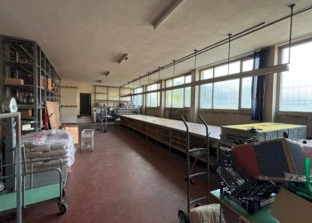 Interno non residenziale - Stabile - Palazzo via Tonale, 10, Samarate - foto 24