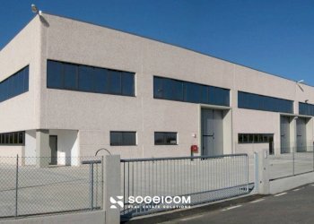 Facciata - Capannone via Luigi Negrelli, Paese - foto 2