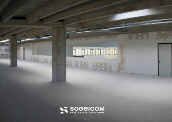 Interno non residenziale - Capannone via Luigi Negrelli, Paese - foto 6