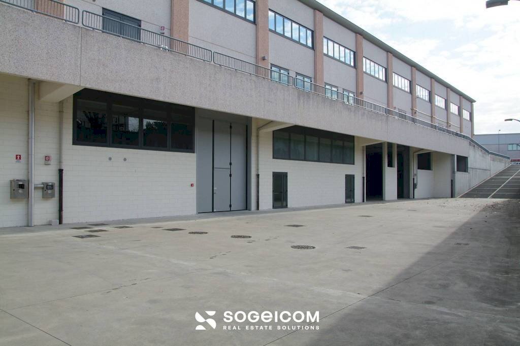 Facciata - Magazzino via Sile, 6, Volpago del Montello - foto 3