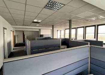 Interno non residenziale - Ufficio viale dell'Industria, 17, Caponago - foto 2