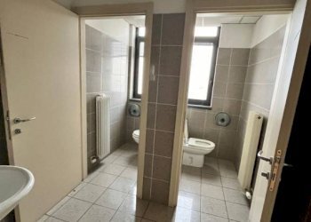 Bagno - Ufficio viale dell'Industria, 17, Caponago - foto 9