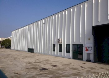 Facciata - Capannone via Valcunsat, 10, Casarsa della Delizia - foto 2