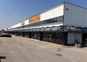 Zona - Capannone via Valcunsat, 10, Casarsa della Delizia - foto 22