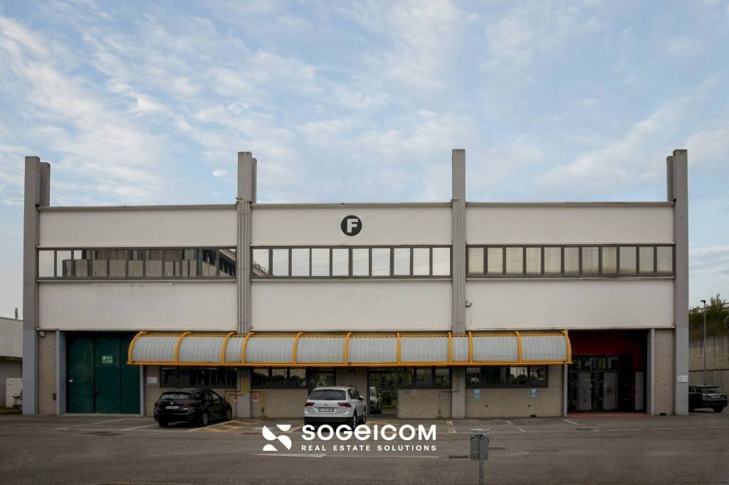 Zona - Capannone viale dell'Industria, Caponago - foto 1