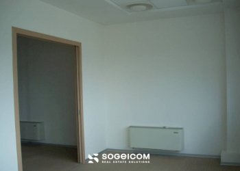 Stanza non arredata - Ufficio via Scornigiana, 6, Pisa (zona Ospedaletto) - foto 9