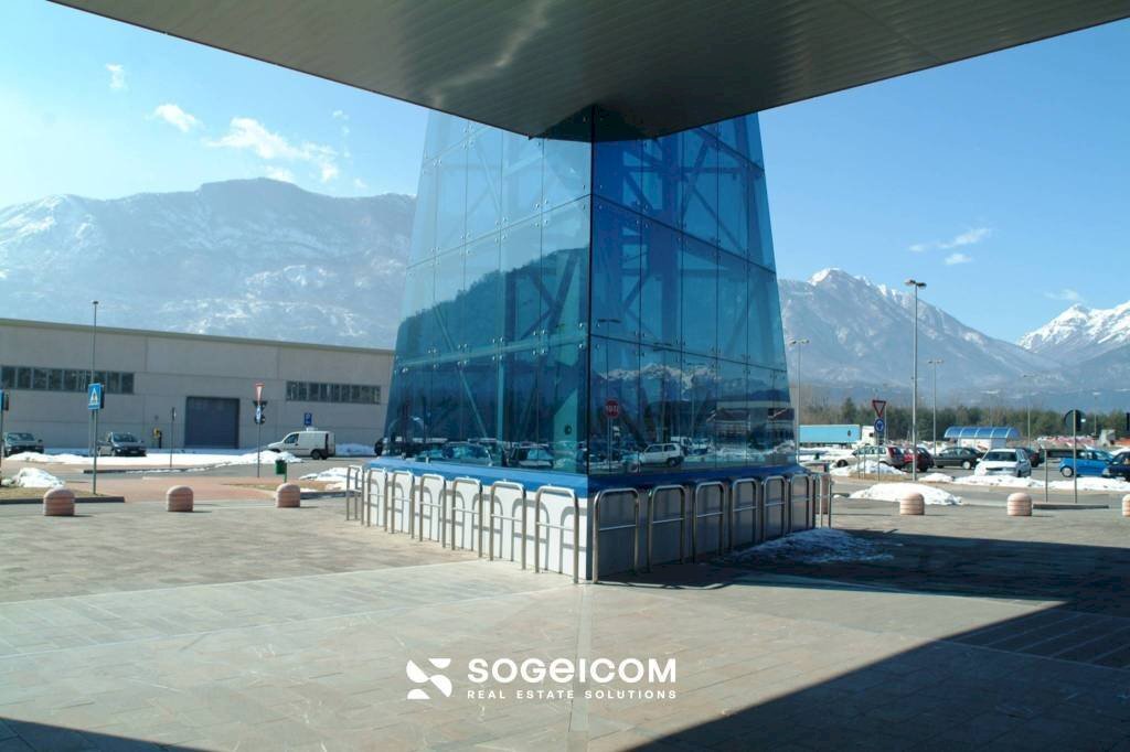 Zona - Negozio viale Valli di Carnia, 1, Amaro - foto 3