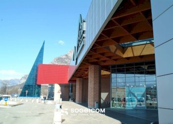 Zona - Negozio viale Valli di Carnia, 1, Amaro - foto 2