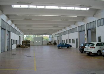 Interno non residenziale - Warehouse via Priula, Nervesa della Battaglia - photo 13