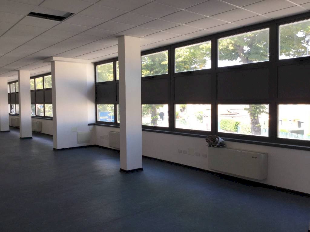 Interno non residenziale - Ufficio via Emanuele Filiberto, Adria - foto 2