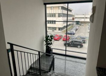 Interno palazzo - Ufficio via Via delle Industrie 17, Caponago - foto 6