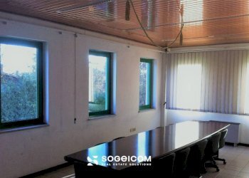 Stanza arredata - Capannone via Principale, 139, Casier - foto 12