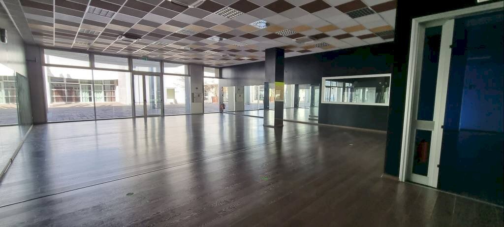 Interno non residenziale - Negozio strada Castellana, Quinto di Treviso - foto 1