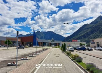 Zona - Negozio viale Valli di Carnia, 7, Amaro - foto 10
